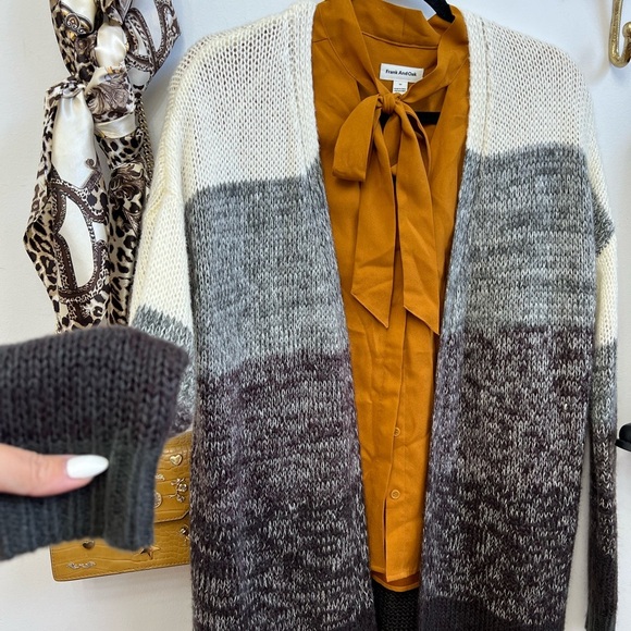 Cardigan long sweater M 19.5” l 34” - Picture 4 of 5